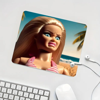 Square Retro Beach Doll Gaming Mouse Pad, Angry Character Design, Desktop Decorative Protective Pad, Rubber Anti-Slip Lockedge Pad, Desk Accessories, Gaming Desk Accessory, Small Size Suitable for Laptop, Desktop Games, Office Supplies